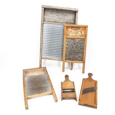 Vintage Washboards and Food Graters (5)