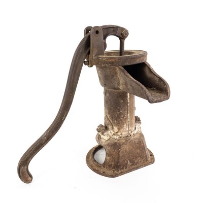 Antique Cast Iron Pitcher Pump