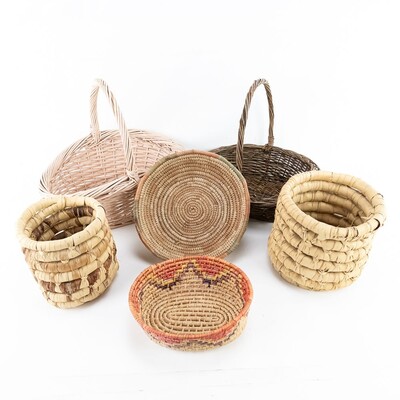 Box Lot Various Display/Storage Baskets