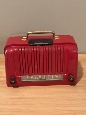 Sentinel Red Bakelite Portable Radio