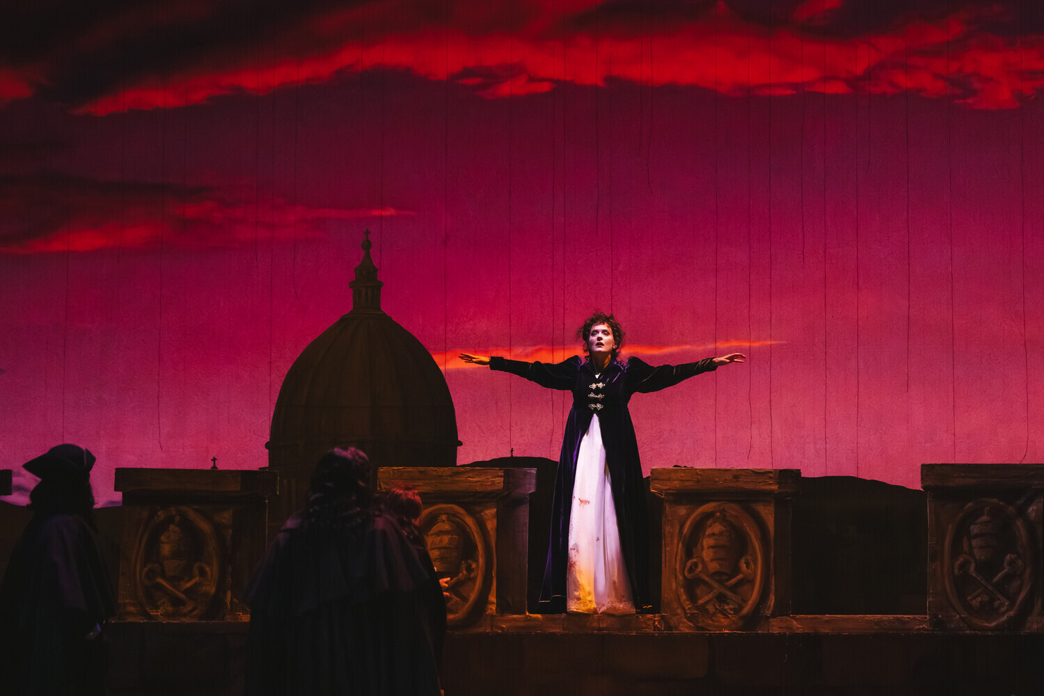 Vanessa Goikoetxea as Floria Tosca. Photos by Sunny Martini.