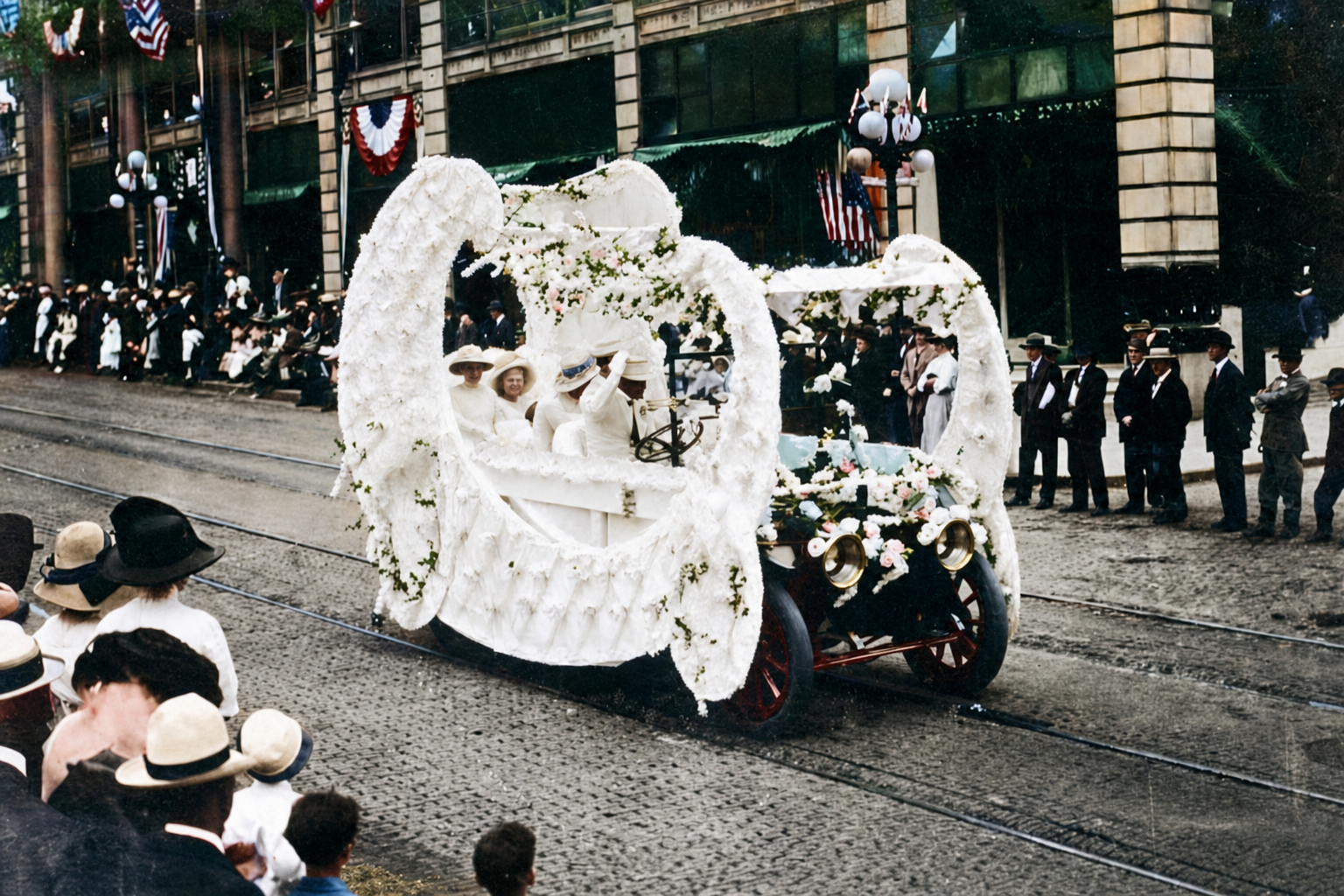 Golden Potlatch Parade float, downtown Seattle, 1912