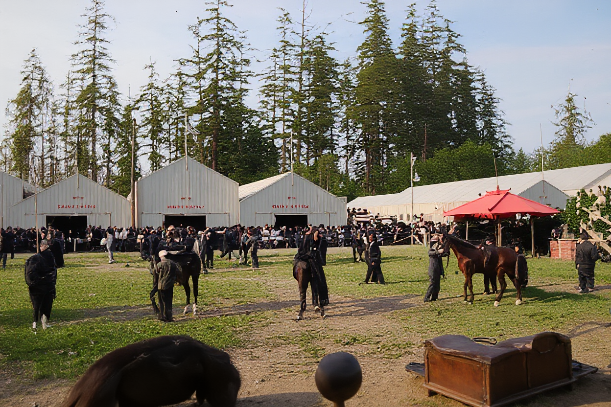 Judging horses at the stock show, Alaska-Yukon-Pacific Exposition, 1909