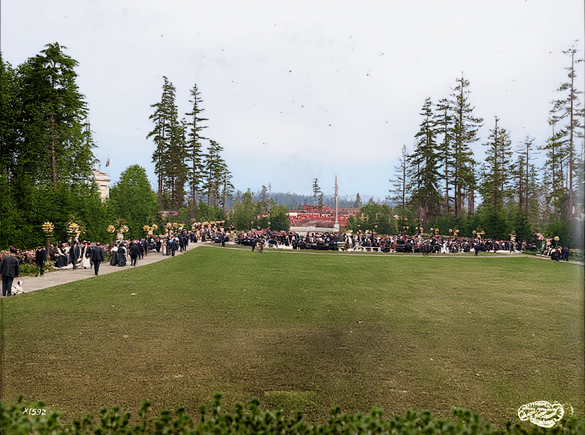 Rainier Vista at the Alaska-Yukon-Pacific Exposition, 1909